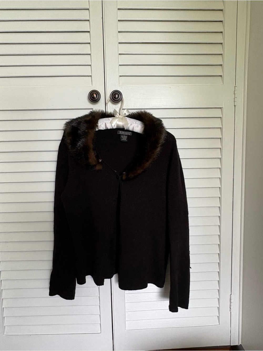 Harold's Black Women's Sweater Cardigan with Faux Fur Trim
